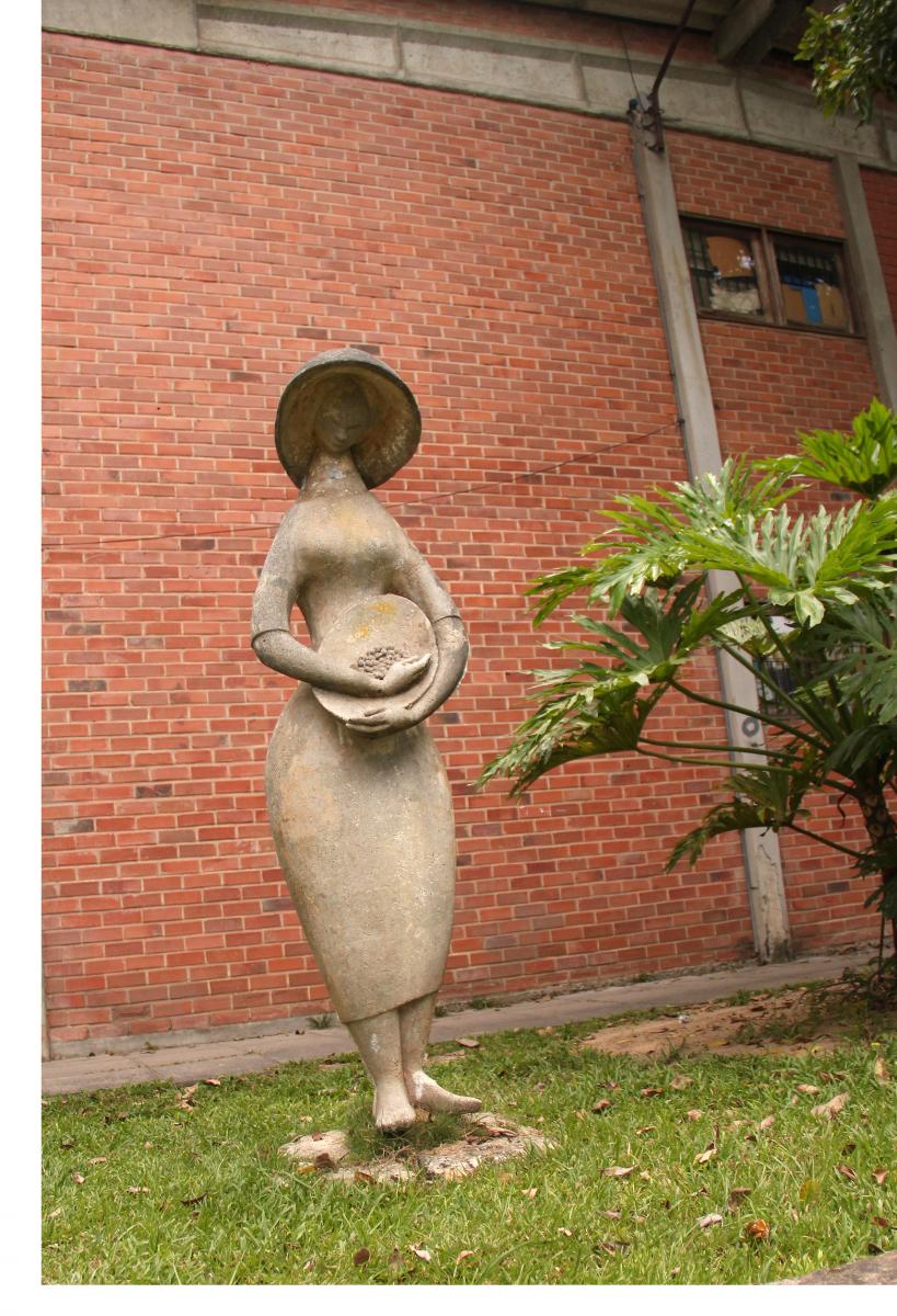Imagem de escultura de Corbiniano Lins que fica no campus Dois Irmãos