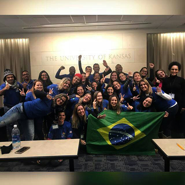 Grupo de brasileiros que participam do curso